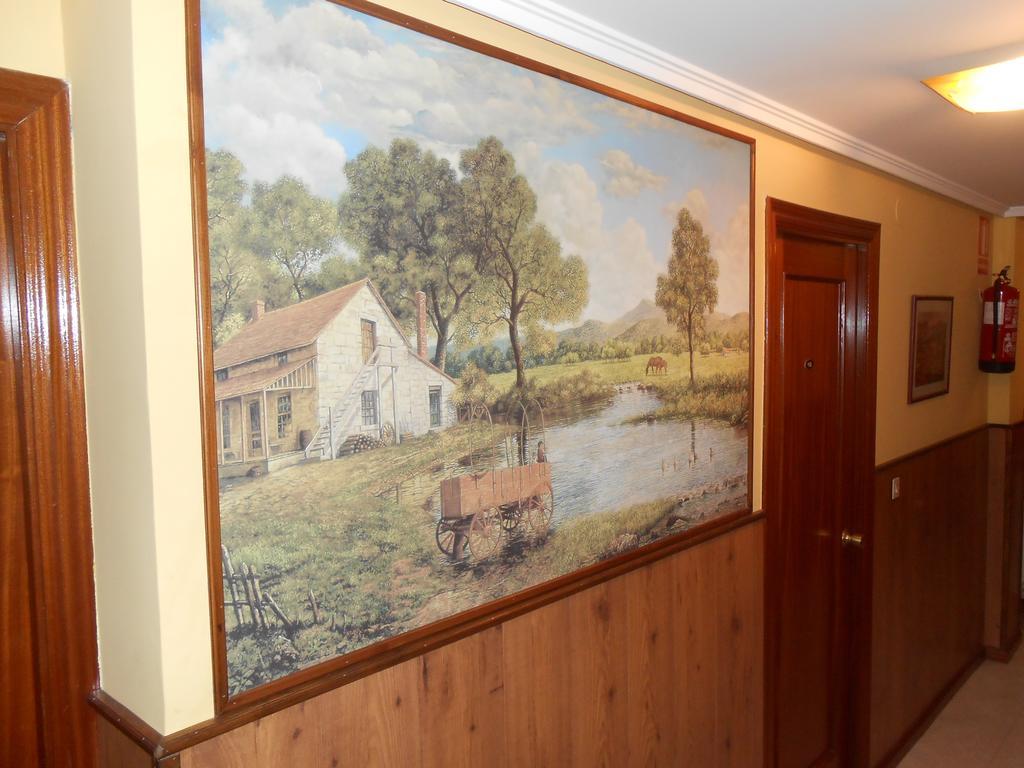 Hostal Restaurante El Abuelo Trobajo Del Camino Екстер'єр фото
