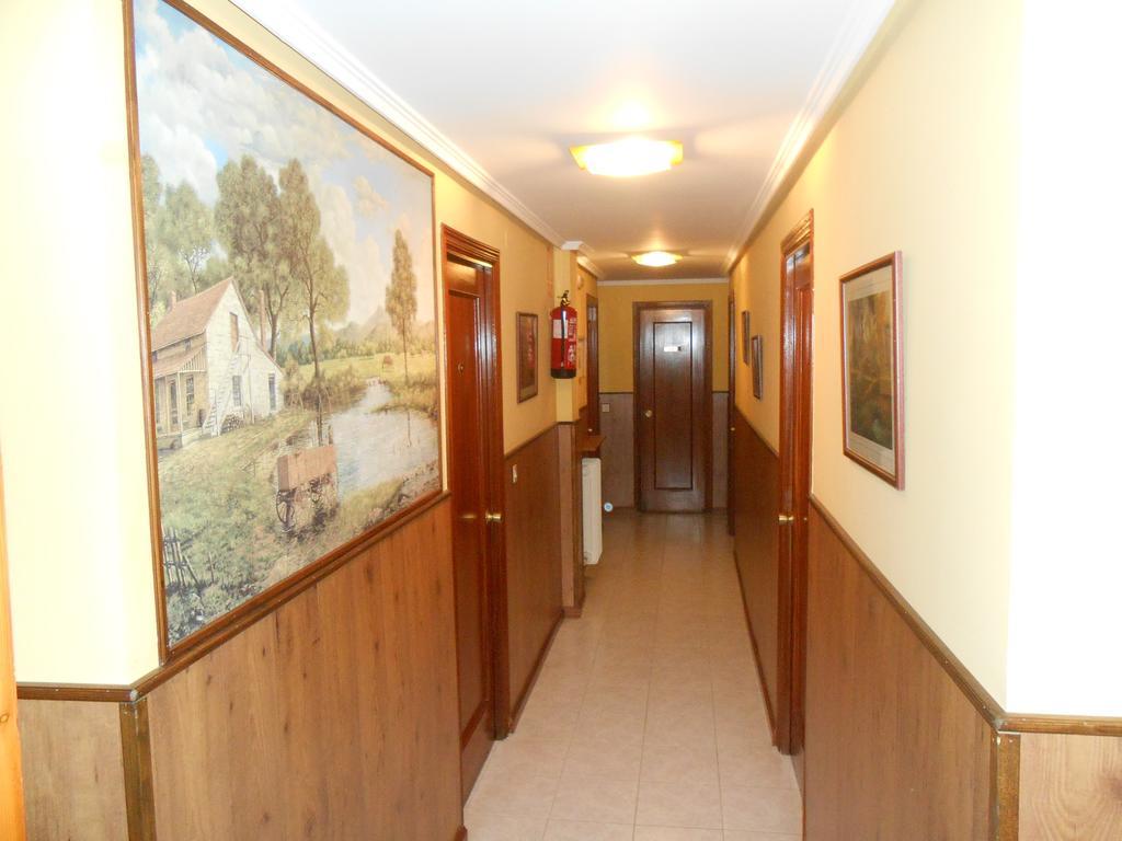 Hostal Restaurante El Abuelo Trobajo Del Camino Екстер'єр фото
