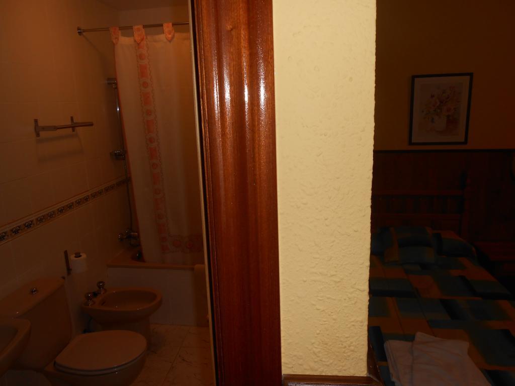Hostal Restaurante El Abuelo Trobajo Del Camino Номер фото