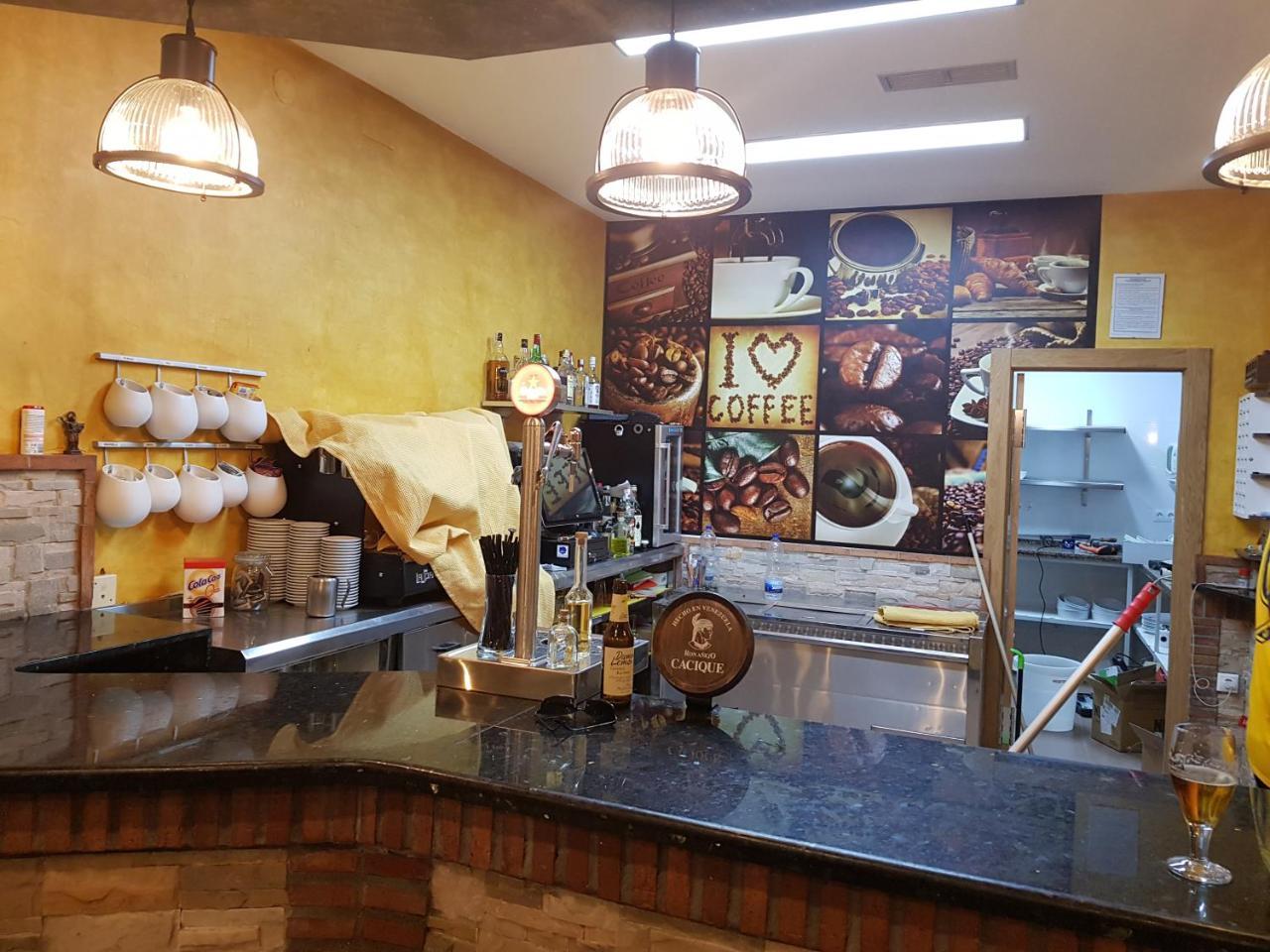 Hostal Restaurante El Abuelo Trobajo Del Camino Екстер'єр фото