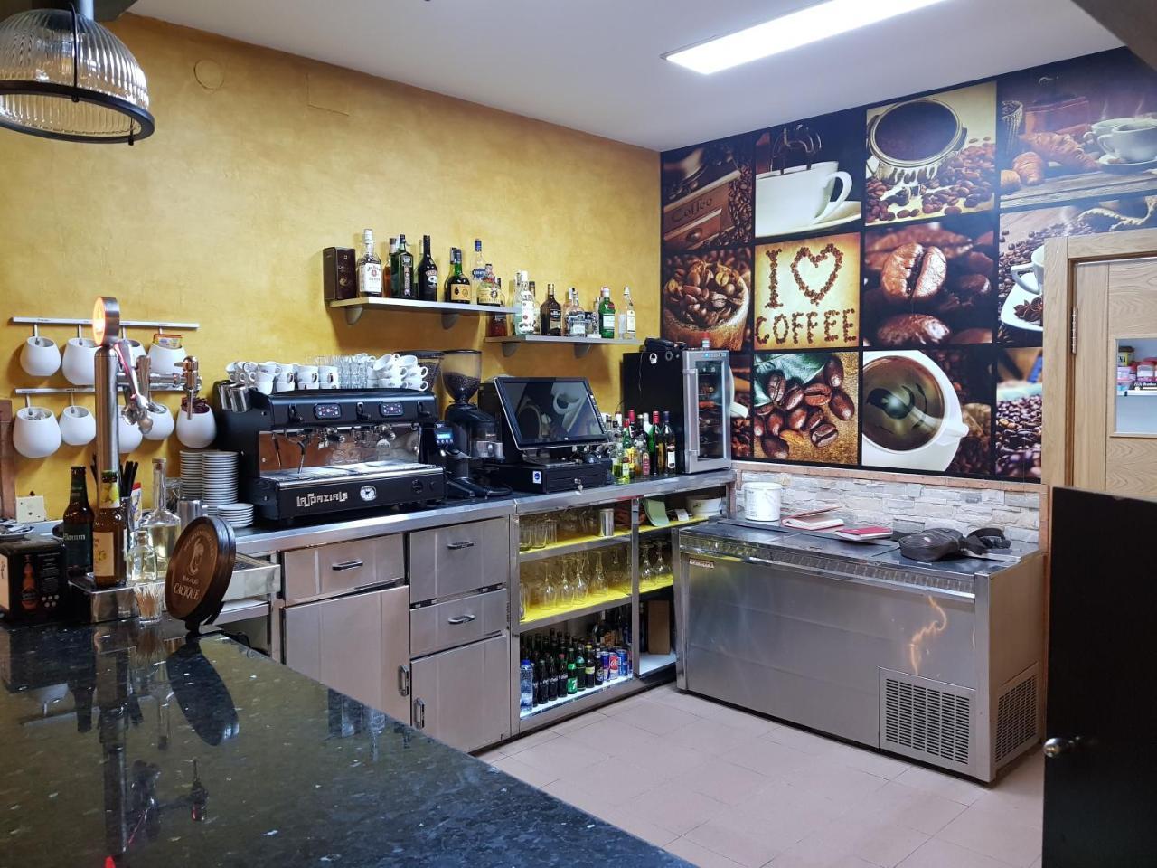 Hostal Restaurante El Abuelo Trobajo Del Camino Екстер'єр фото